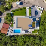 Rina - Luxury Villa *
