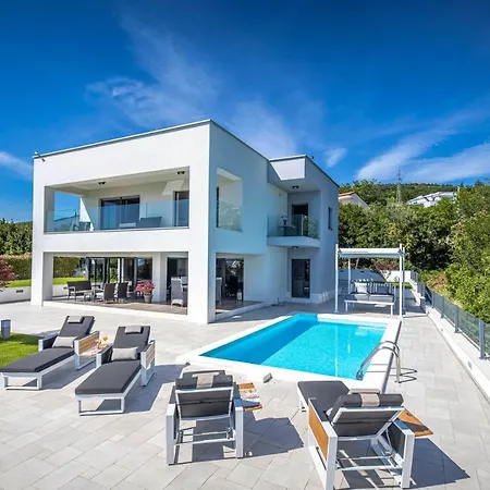 Rina - Luxury Villa