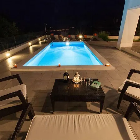 Rina - Luxury Villa