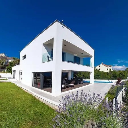 Rina - Luxury Villa