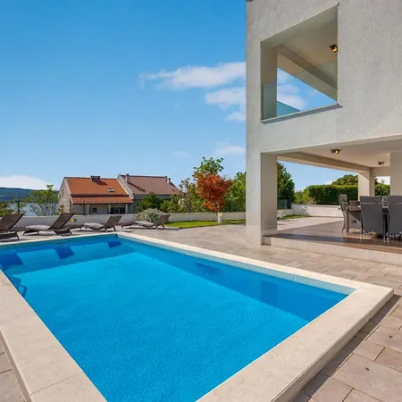 Rina - Luxury Villa *