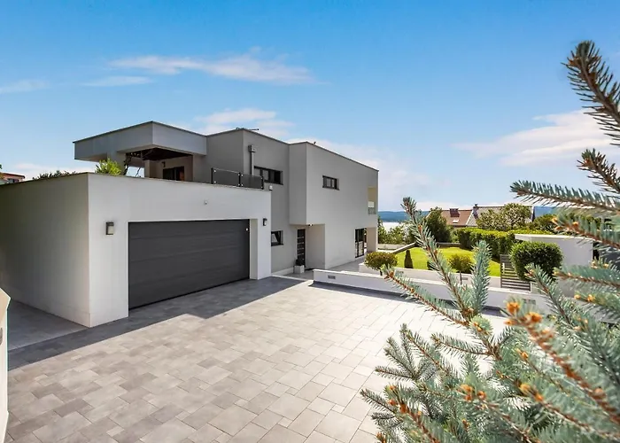 Rina - Luxury Villa